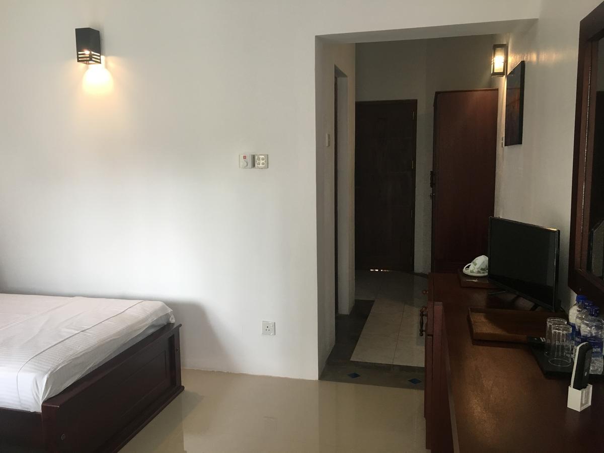 Villa A50 Negombo Eksteriør billede
