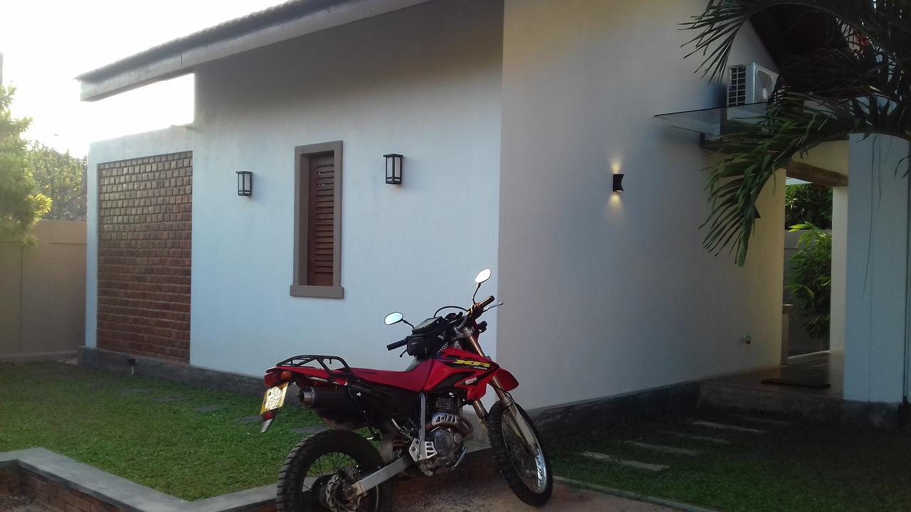 Villa A50 Negombo Eksteriør billede