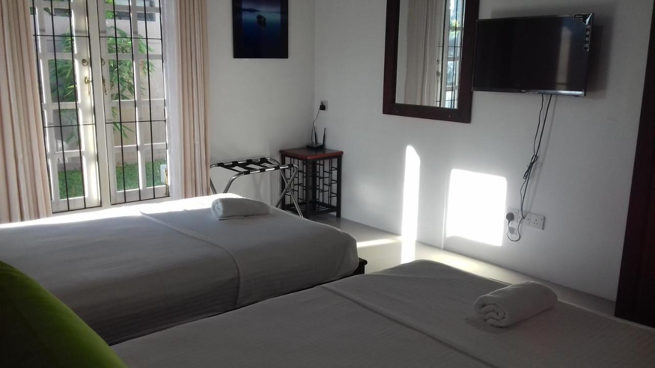 Villa A50 Negombo Eksteriør billede